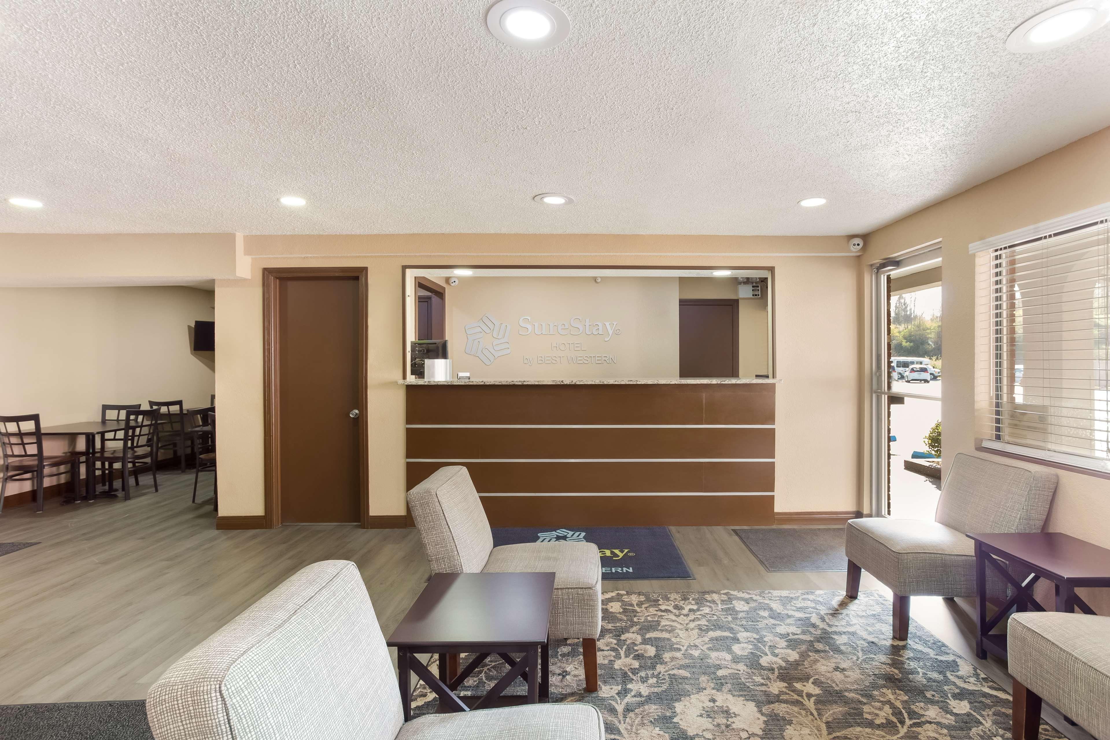 Surestay Hotel By Best Western Summersville Exterior photo